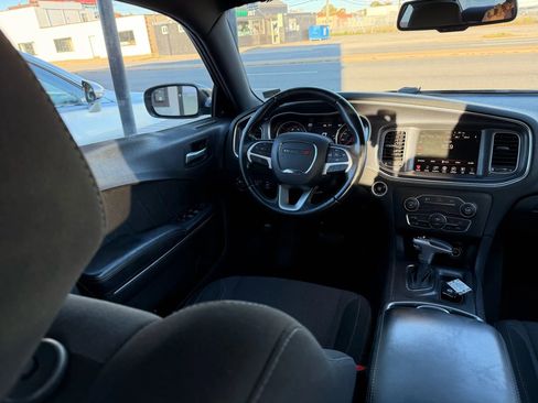Used 2016 Dodge Charger SXT image 15