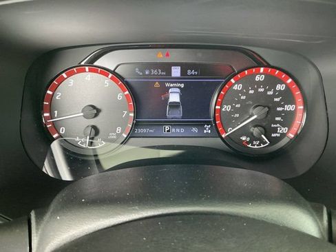 Used 2024 Nissan Frontier PRO-4X w/ Technology Package AWD/4WD image 32