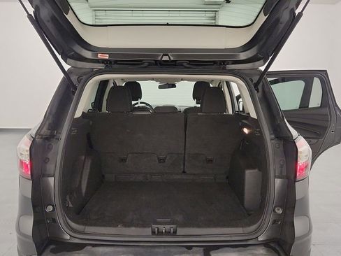 Used 2018 Ford Escape SE w/ SE Sync 3 Package AWD/4WD image 16