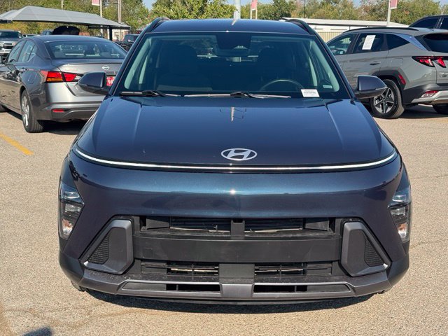 Used 2025 Hyundai Kona SEL FWD image 2