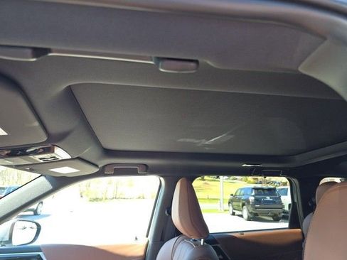 New 2025 Mitsubishi Outlander SEL image 15