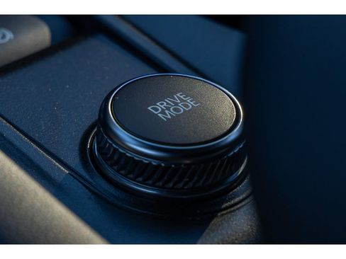 Used 2025 Ford Explorer ST-Line w/ ST-Line Street Pack image 29