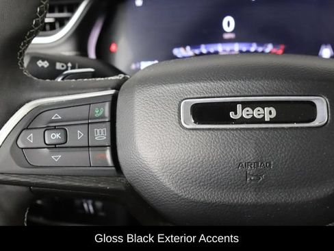 Used 2023 Jeep Grand Cherokee L Laredo AWD/4WD image 8