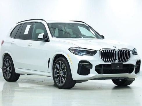 Used 2022 BMW X5 xDrive40i w/ M Sport Package AWD/4WD image 3