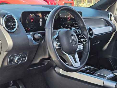 Used 2023 Mercedes-Benz GLB 250 GLB 250 image 15