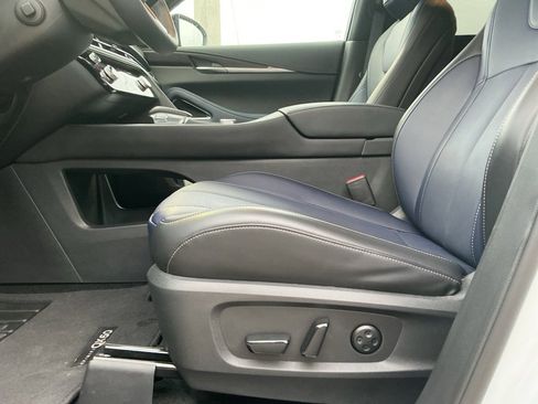 Certified 2026 INFINITI QX60 Sport w/ Dark Cargo Package image 21