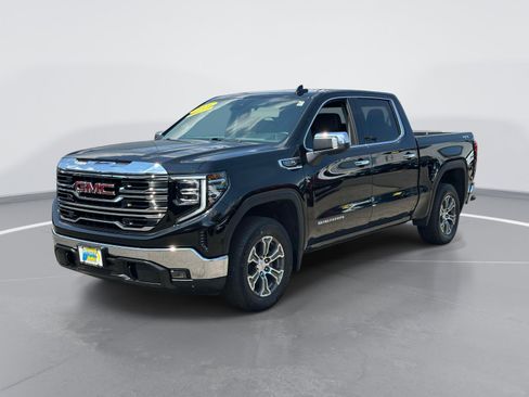 Used 2026 GMC Sierra 1500 SLT AWD/4WD image 3