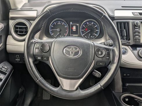 Used 2016 Toyota RAV4 XLE image 18