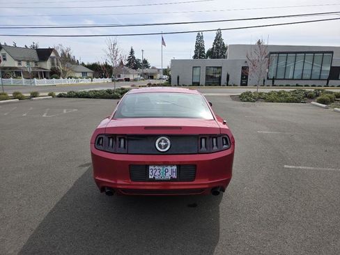 Used 2013 Ford Mustang Coupe RWD image 6