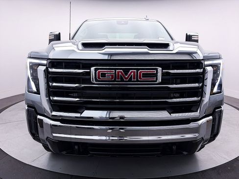 Used 2024 GMC Sierra 2500 SLT w/ Max Trailering Package image 12