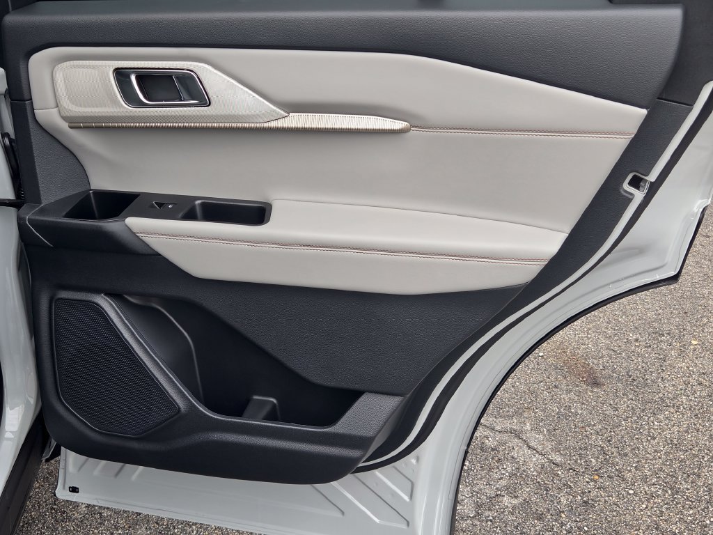 New 2027 Ford Explorer Active AWD/4WD image 28