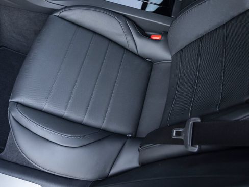 Certified 2025 Porsche Panamera 4 AWD/4WD image 34