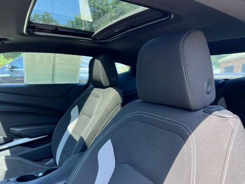 Used 2023 Chevrolet Camaro LT RWD image 13