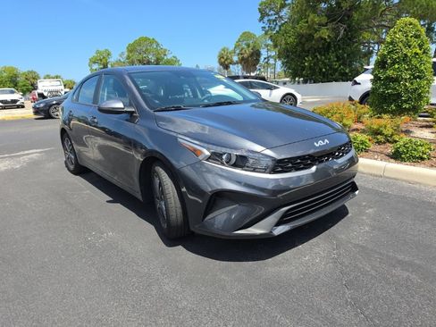 Certified 2024 Kia Forte LXS w/ LXS Technology Package FWD image 3