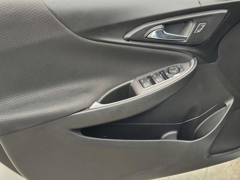 Used 2018 Chevrolet Malibu LS image 16