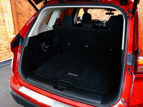 Certified 2025 Nissan Rogue SV AWD/4WD image 41