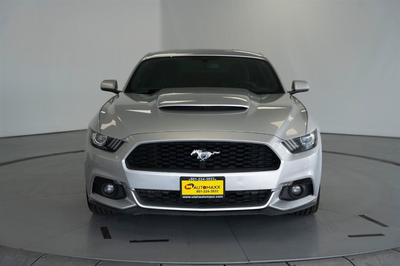 Used 2017 Ford Mustang Coupe RWD image 2