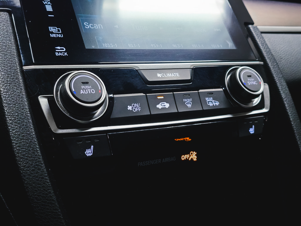 Used 2016 Honda Civic Touring image 29