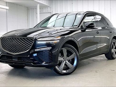 Used 2023 Genesis GV70 3.5T Sport w/ Sport Prestige Package AWD/4WD image 2