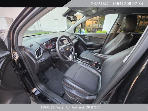 Used 2020 Chevrolet Trax LT w/ LT Convenience Package FWD image 14