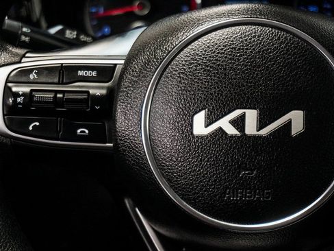 Used 2022 Kia K5 LXS image 16