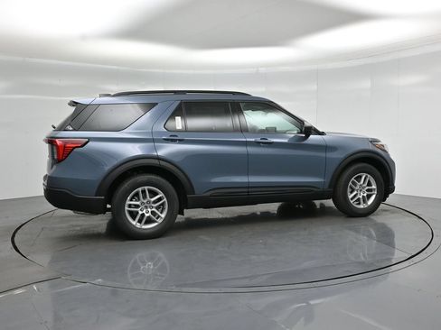 New 2026 Ford Explorer Active RWD image 25