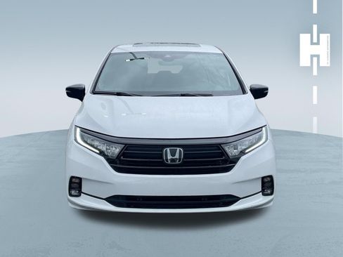 Used 2023 Honda Odyssey Sport image 2