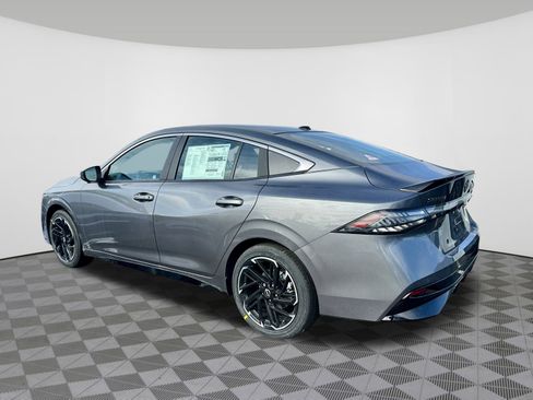 New 2026 Nissan Sentra SR w/ SR Premium Package FWD image 9