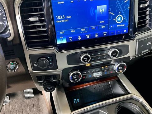 Used 2022 Ford F250 King Ranch w/ King Ranch Ultimate Package AWD/4WD image 24