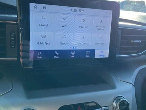 Used 2022 Ford Explorer XLT w/ Equipment Group 202A AWD/4WD image 45