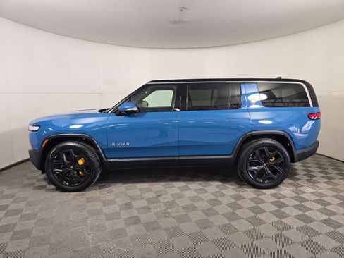 Used 2023 Rivian R1S Adventure image 2