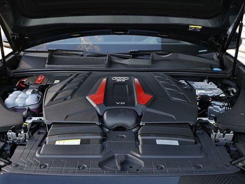 New 2026 Audi RS Q8 performance image 33