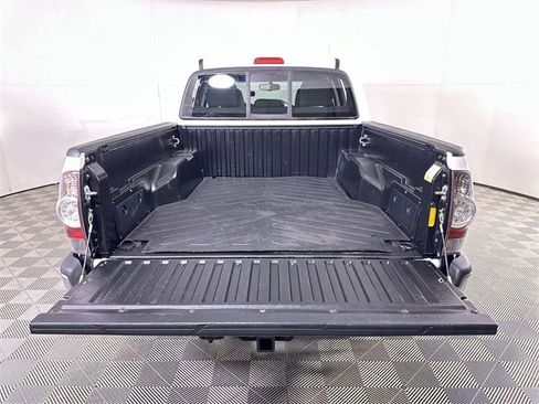 Used 2013 Toyota Tacoma PreRunner w/ SR5 Pkg image 27
