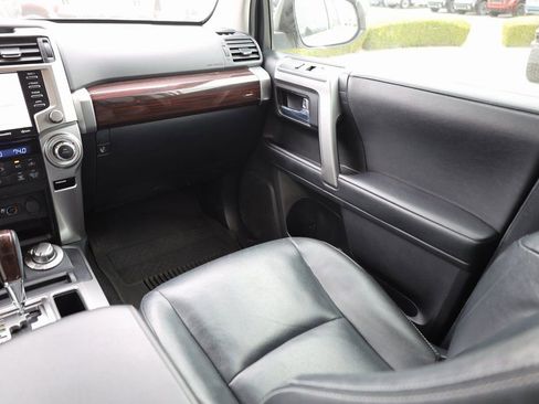 Used 2021 Toyota 4Runner Limited AWD/4WD image 20