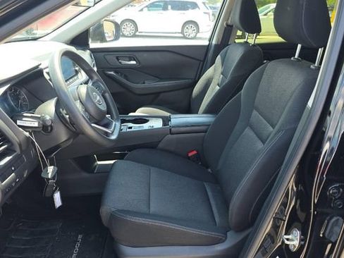 Used 2024 Nissan Rogue SV FWD image 12