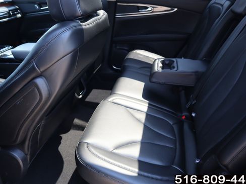 Used 2023 Lincoln Nautilus Reserve w/ Cargo Utility Package AWD/4WD image 17