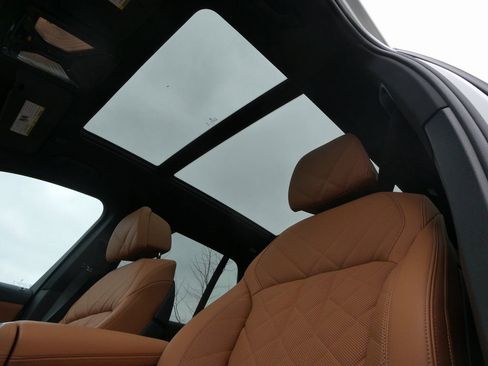 Used 2026 BMW X5 M60i AWD/4WD image 22