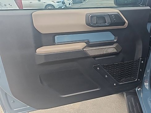 Used 2022 Ford Bronco Wildtrak image 10