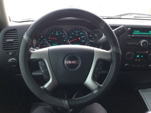 Used 2013 GMC Sierra 2500 SLE w/ SLE Preferred Package image 12