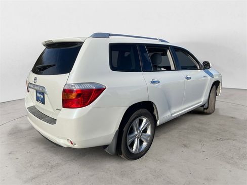 Used 2010 Toyota Highlander Limited image 3