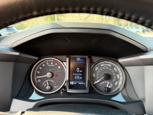 Used 2023 Toyota Tacoma TRD Sport image 17