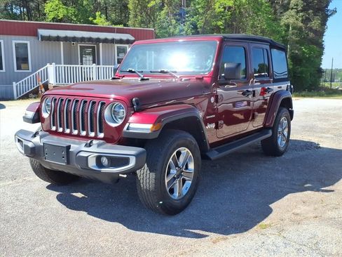 Used 2022 Jeep Wrangler Unlimited Sahara w/ LED Lighting Group AWD/4WD image 7