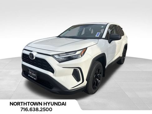 Used 2023 Toyota RAV4 LE AWD/4WD image 1