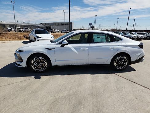 New 2026 Hyundai Sonata SEL image 2