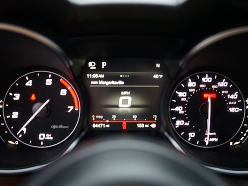 Used 2019 Alfa Romeo Stelvio Ti Lusso w/ Quick Order Package 22X Lusso image 29