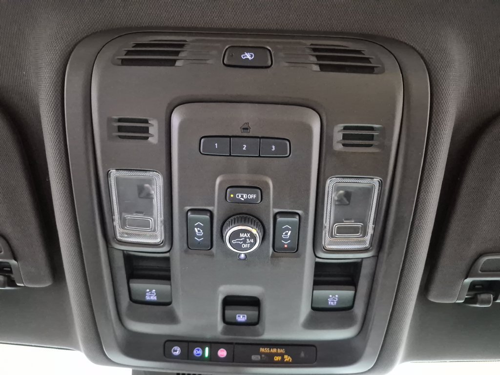 Used 2021 Cadillac Escalade ESV Sport w/ Driver Assist Tech Package AWD/4WD image 25