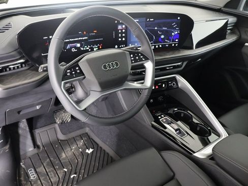 New 2025 Audi Q5 Premium Plus image 2