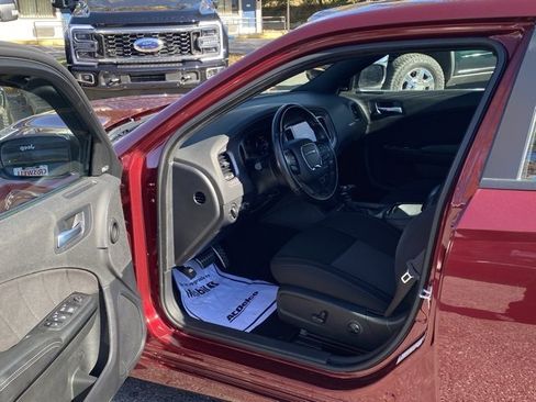 Used 2023 Dodge Charger R/T w/ Blacktop Package image 14