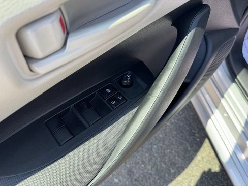 Used 2023 Toyota Corolla LE FWD image 37