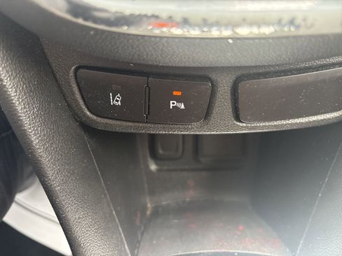 Used 2015 Buick Encore Premium image 29